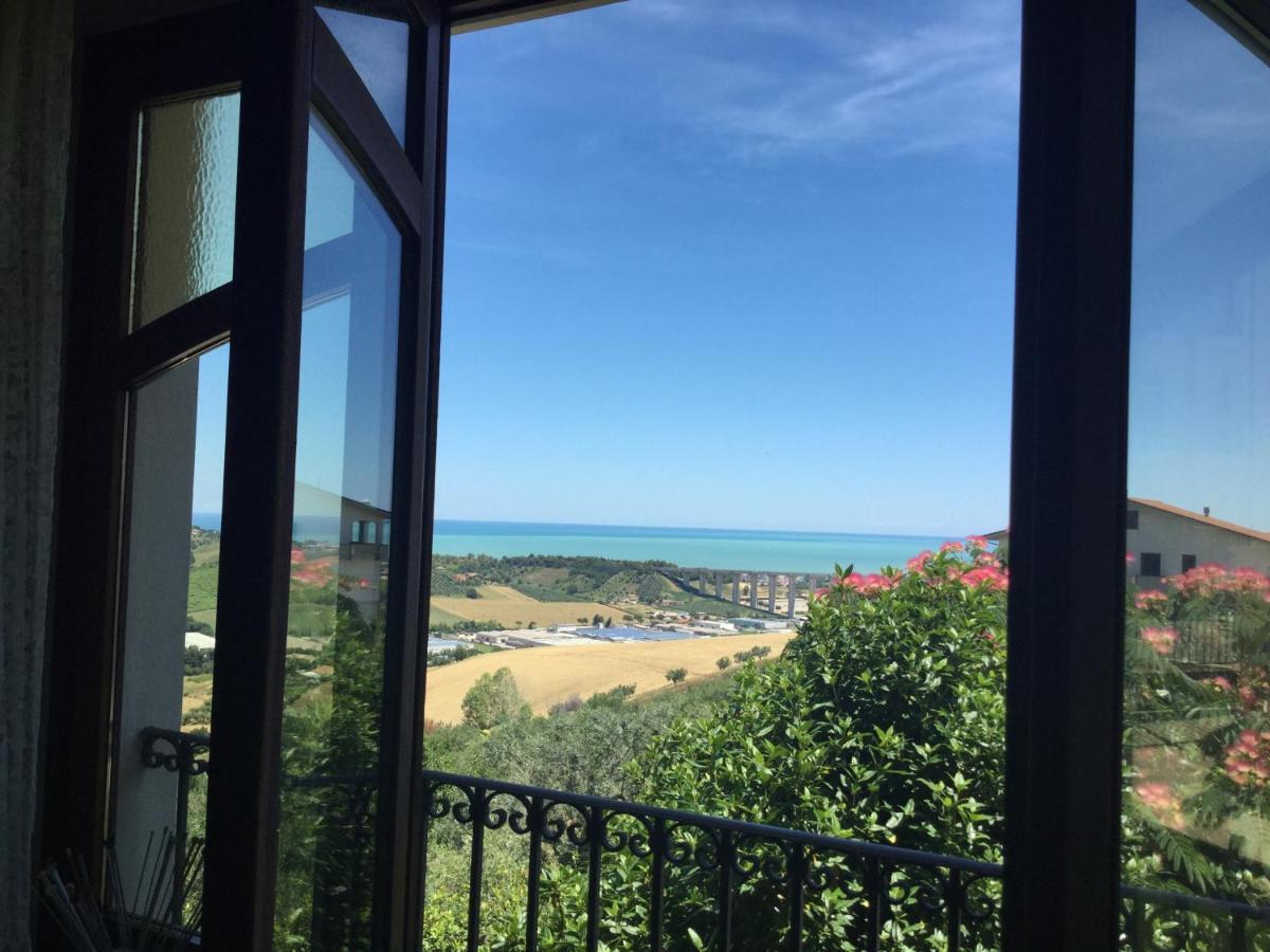 Ellebi B&B Montone  Екстериор снимка